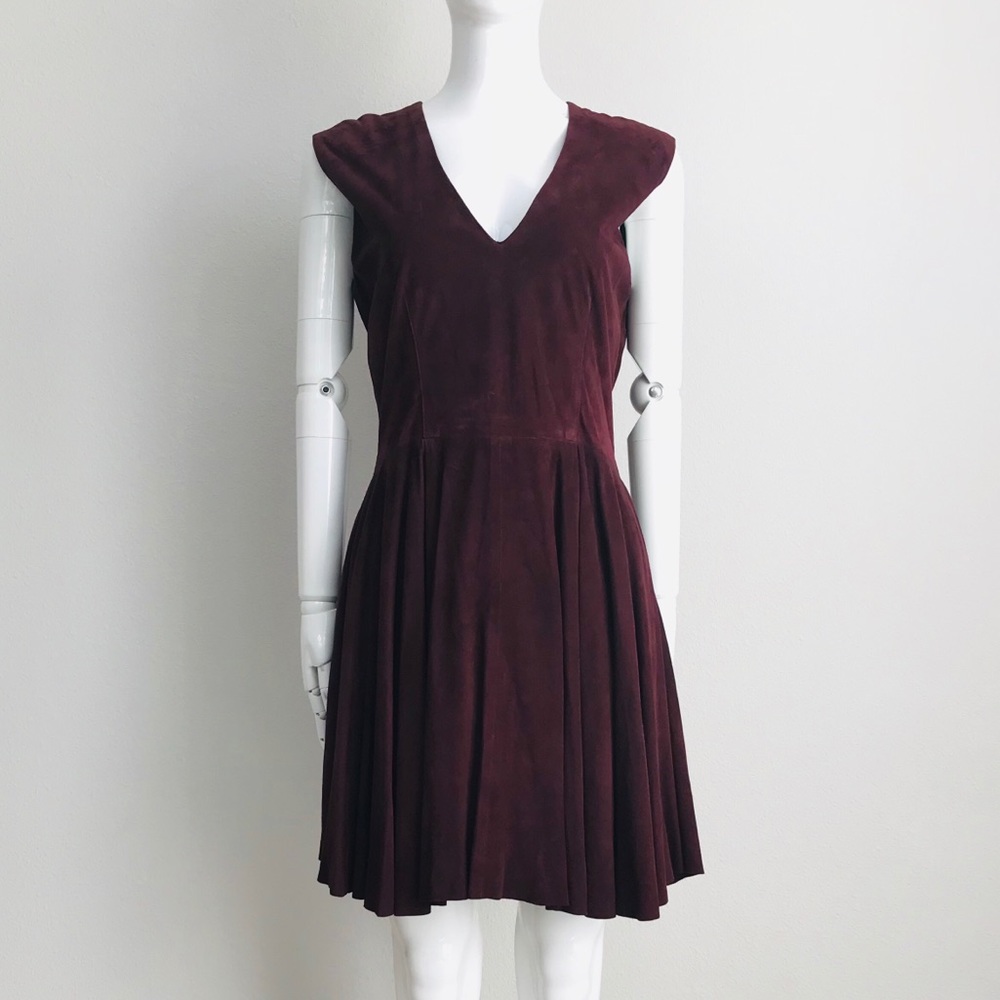 THEPERFEXT Rosie Suede dress burgundy